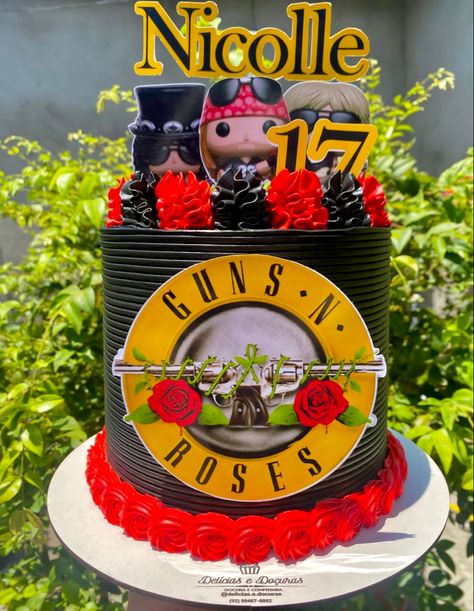 #17anos #rockandroll #gunsnroses #bolo #cake #17y Rock Band Cake Ideas, Rock And Roll Cake Ideas, Bolo Rock, Rock Birthday Party, Rock Cakes, Guitar Tabs Acoustic, Rock Birthday, Ladybug Cakes, Rock And Roll Birthday