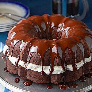 WHOOPIE PIE CAKE - need we say more?! This Minnesota State Fair blue ribbon winner was published in Midwest Living. Whoopie Pie Cake, Marshmallow Cake, Blue Ribbon Recipes, Chocolate Bundt, Whoopie Pie, Chocolate Bundt Cake, Dessert Aux Fruits, Whoopie Pies, Monkey Bread