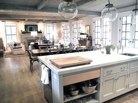 Dapur Rustic, Sunroom Kitchen, Oak House, Open Kitchen And Living Room, Casa Clean, Farmhouse Kitchen Lighting, Casa Country, Decor Ikea, Kitchen And Dining Room