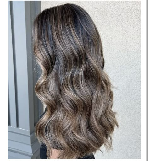 Ashy Dimensional Balayage, Caramel Highlights On Dark Hair Balayage, Pelo Color Ceniza, Bronde Babylights, Brown Balayage Hair, Light Brunette Hair, Balayage Hair Caramel, Highlights For Dark Brown Hair, Perfect Blonde Hair