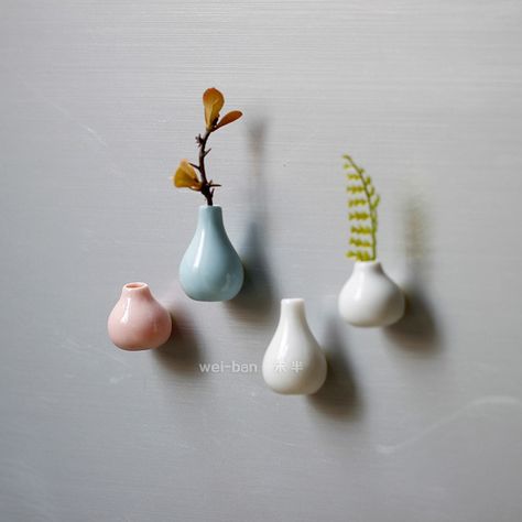 Mini Ceramics, Diy Porcelain, Magnet Diy, Cute Ceramics, Ceramics Vase, Clay Magnets, Art And Craft Videos, Clay Diy Projects, Mini Cute