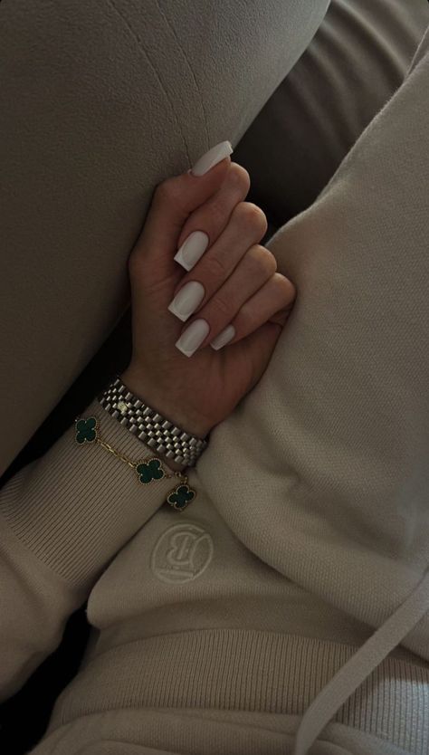 Shellac Nails Fall, White French Nails, Kutek Disney, Nagellack Trends, Milky Nails, Pumpkin Nails, Nagel Tips, October Nails, Beige Nails