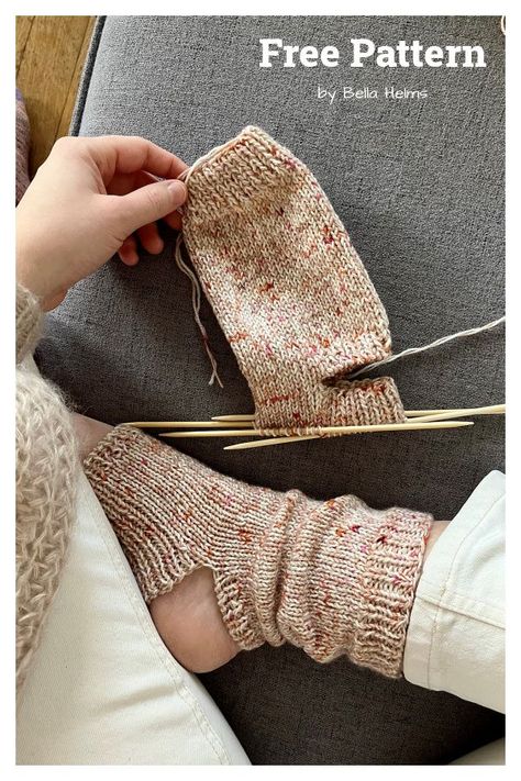 Janne Yoga Socks Free Knitting Pattern Yoga Socks Knitting Pattern, Yoga Socks Pattern, Knit Stitches For Beginners, Knitting Increase, Intermediate Knitting Patterns, Summer Knitting Patterns, Advanced Knitting, Flip Flop Socks, Perfect Things