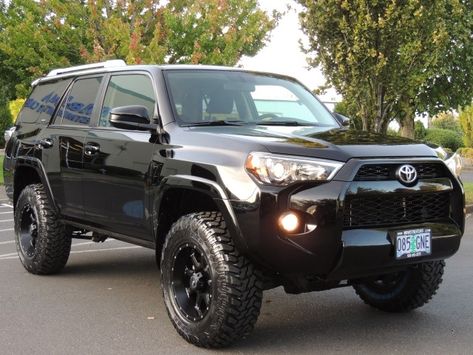 2014 Toyota 4Runner SR5/ 4X4 /3rd Seats/BackUp CAMERA/ 1-OWNER/ LIFTED - Photo 2 - Portland, OR 97217 Lifted 4runner, Toyota Four Runner, Black Toyota, 2017 Toyota 4runner, 4runner Sr5, Toyota 4runner Trd, Toyota Suv, Toyota 4runner Sr5, Toyota Tacoma Trd