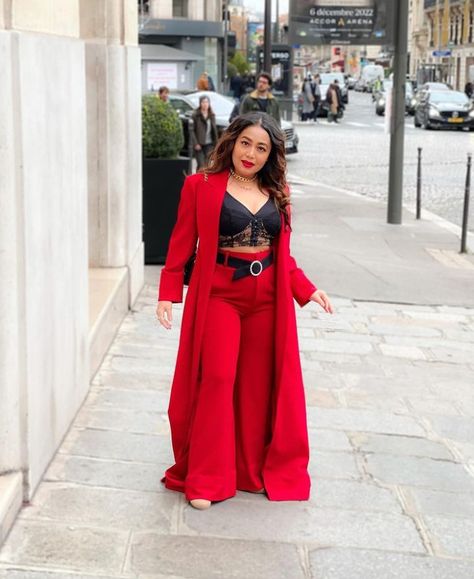 Neha Kakkar Dresses, Tony Kakkar, Star Outfit, Famous Indian Actors, Selena Gomez Outfits, Taylor Outfits, Samantha Pics, Style Transformation, Neha Kakkar