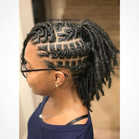 Erica (Lanier) Streeter on Instagram: “#dreadsbyerica #retwist #locstyles #womenlocstyles #girlswithdreads #naturalhairstyles #longlocstyles #beginnerlocs #locs #dreads…” Short Dread Styles, Hairstyles Dreadlocks, Short Dreadlocks, Short Loc Styles, Butter Blonde, Loc Ideas, Dreads Styles For Women, Short Dreadlocks Styles, Loc Updo