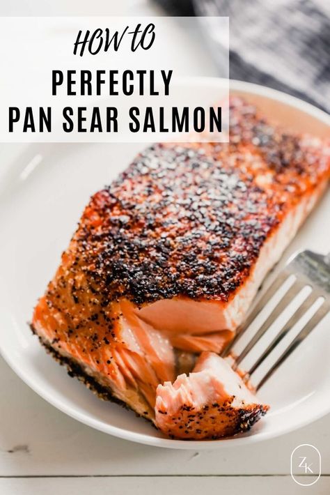 Learn how to make PERFECT pan seared salmon with skin in just a few simple steps. 3 ingredients, 1 pan and 15 minutes is all it takes. Bonus, NO oil needed! Salmon Crispy, Salmon Recipe Pan, Oven Salmon, Seared Salmon Recipes, Salmon Recipes Pan Seared, Pan Fried Salmon, Fried Salmon, Pan Seared Salmon, Seared Salmon