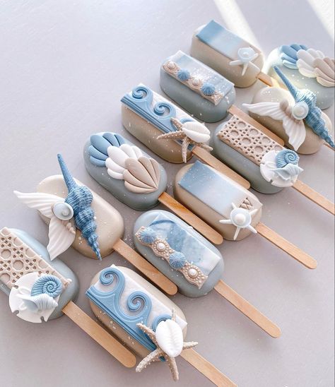 Beach Cake Pops Ideas, Under The Sea Cakesicles, Coastal Cupcakes, Beach Theme Birthday, Ocean Birthday Party, Ocean Birthday, Beach Cakes, Cake Artist, Sea Birthday