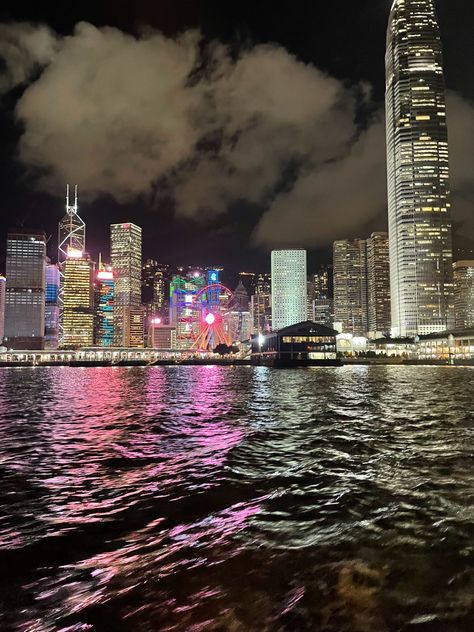 Hong Kong skyline The Peak Hong Kong, Hong Kong Night Aesthetic, Old Hong Kong Aesthetic, Cybercity Aesthetic, China City Aesthetic, 90s Hong Kong Aesthetic, Aesthetic Hong Kong, City Skyline Aesthetic, Hongkong Aesthetic