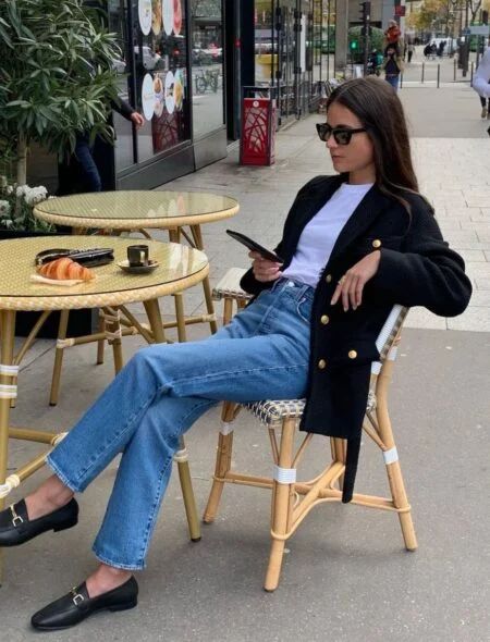 French Chic Office Outfit, Casual Chic French Style, Stylish Spring Outfit 2024, Office Outfits Jeans, 2024 Going Out Outfits, 30s Fashion For Women, Paris Spring Outfit Travel, 30s Outfits For Women, Paris Street Style 2024