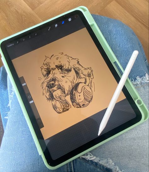 Aesthetic ipad drawing 😍 Ipad Photos Aesthetic, Art Tablet Aesthetic, Digital Art Ipad Aesthetic, Sketch Ipad Drawings, Ipad For Drawing, Drawing Ipad Aesthetic, Ipad Kid Aesthetic, Ipad Art Aesthetic, Drawing Vision Board