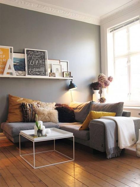 Dilapidated House, Cozy Apartment Living Room, Corner Sofa Living Room, Sofa Design Ideas, Grey Corner Sofa, Corner Sofa Design, Small House Decorating, Small Living Room Design, Spring Decorating