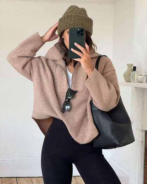 Muted Fall Outfits, Loungewear You Can Wear Out, Loungewear Fall Outfits, Fall It Girl Outfits, Cozy Looks Outfit, Fall Fits 2023, Bloated Outfit Ideas, Fall Outfits Cold Weather, Casual Cozy Outfits