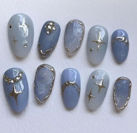 Moon Stars Nail Design, Blue And Chrome Nails, Astronomy Nails, Blue And Gold Nail Designs, Nails Blue And Gold, Blue Graduation Nails, Blue And Gold Nails, Blue Gold Nails, Star Wars Nails