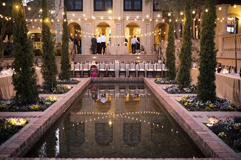 romantic Italian villa inspired wedding in Florida, photo by Kristen Weaver Photography | via junebugweddings.com Pool Wedding Decorations, Bella Collina Wedding, Wedding In Florida, Pool Wedding, Bella Collina, Cheap Wedding Venues, Florida Wedding Venues, Wedding Spot, Villa Wedding