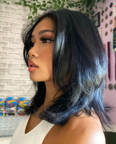 Latina Hair, Layered Haircuts For Medium Hair, Haircut Inspo, Hairstyles For Layered Hair, Haircuts For Wavy Hair, Hair Stylies, Haircuts Straight Hair, Haircuts For Medium Hair, Hair Stylist Life