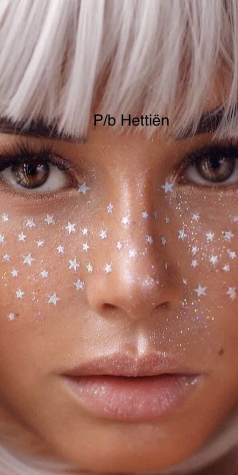 Sun Moon Stars Costume, Sun And Moon Makeup, Star Outfit Ideas, Boho Festival Makeup, Galactic Party, List Of Halloween Costumes, Makeup Carnaval, Summoning Spells, Best Costume Ever