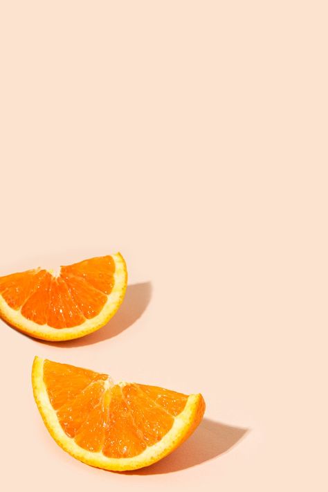 Delicious orange citrus fruit pieces on a light orange background | free image by rawpixel.com / nunny Light Orange Aesthetic, Light Orange Background, Iphone Wallpaper Orange, Orange Photography, Orange Citrus, Orange Slice, Fruit Wallpaper, Pastel Orange, Fruit Photography