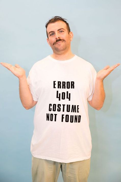 Work Appropriate Halloween Costumes - Error 404 Costume Appropriate Halloween Costumes, Work Appropriate Halloween Costumes, Diy Carnaval, Costumes Faciles, Last Minute Kostüm, Diy Fantasia, Creative Halloween Costume Ideas, College Halloween Costume Ideas, Meme Costume