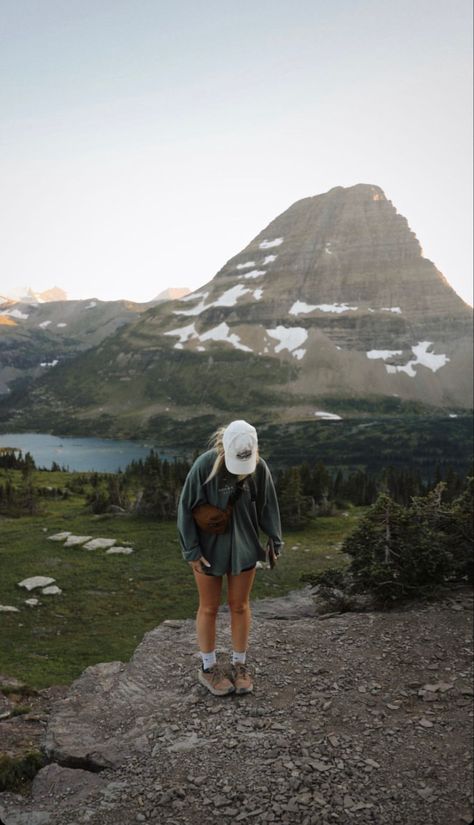 Granola Summer Outfits, Wander Outfit, Outdoorsy Outfits, Granola Style, Granola Aesthetic, Cute Hiking Outfit, Granola Girl Aesthetic, Hiking Fits, Mountain Outfit