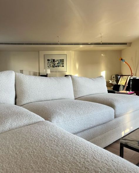 Boucle Corner Sofa, Cream Boucle Sofa, White Sherpa Couch, Cream L Shaped Sofa, Fluffy White Couch, Boucle Couch Living Room, Boucle Sofa Living Room, White Corner Sofa, Sherpa Couch