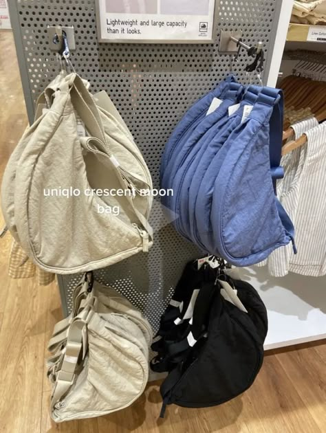 Baggu Crescent Bag Outfit, Uniqlo Bag Outfit, Cross Body Bag Outfit, Uniqlo Bag, Uniqlo Outfit, Purse Outfit, Banana Bag, Uniqlo Bags, Moon Bag