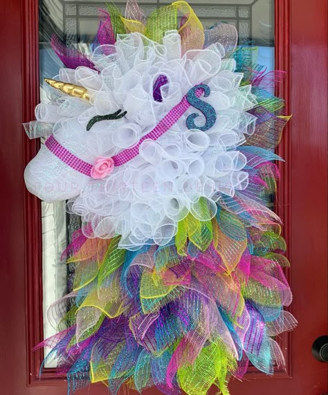 Unicorn Wreath Unicorn Wreath Diy, Candy Cane Wreath Diy, Animal Wreaths, Unicorn Wreath, Ribbon Wreath Diy, Deco Mesh Crafts, Mesh Crafts, Mesh Wreaths Diy, Mesh Ribbon Wreaths