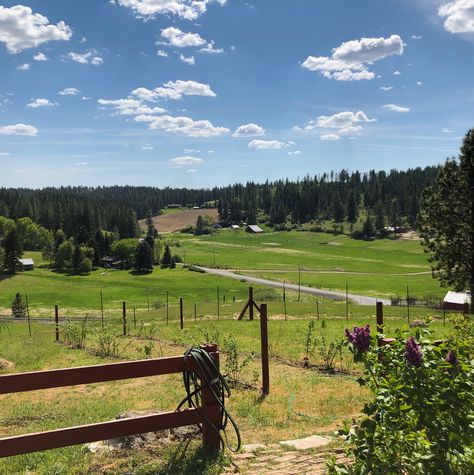 Spokane Washington Aesthetic, Washington Countryside, Oregon Countryside, Unrealistic House, Rural Washington, Poc Women, 2023 Manifestation, Pnw Aesthetic, Countryside Life