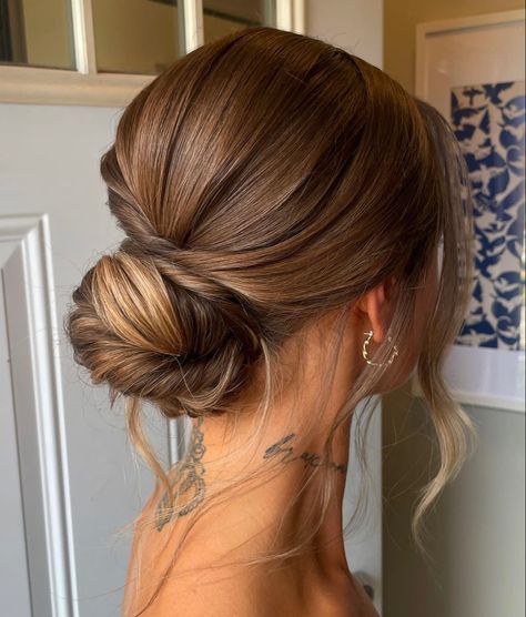 Debs Hair, Moh Hair, Bridesmaid Hairdo, Low Bun Wedding Hair, Bridesmaid Hair Inspo, Bridemaids Hairstyles, Wedding Hair Up, Bridesmaids Hair, Guest Hair