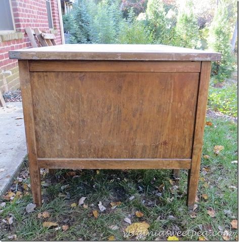 Vintage Teacher’s Desk Makeover Desk Upcycle Ideas Wood, Vintage Teachers Desk Makeover, Upcycled Teachers Desk, Vintage Teachers Desk, Painted Teacher Desk, Diy Old Desk Makeover Ideas, Teachers Desk Makeover, Old Desk Repurpose, Oak Desk Makeover