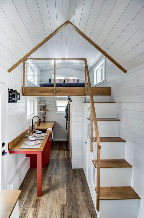 Currituck THOW by MTL 004 Loft Railing, Tiny House Stairs, Tiny House Interior Design, Tiny House Loft, Tiny House Trailer, House Loft, Tiny Home Ideas, Living Modern, Casa Container