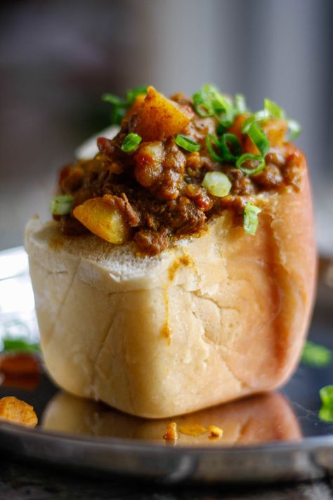 South African Curry Recipe For Bunny Chow! - Explore Cook Eat South African Curry, English Meals, African Curry, South African Christmas, South African Food Recipes, Curry Ideas, Food Trailer Ideas, South Africa Recipes, Eggs Casserole