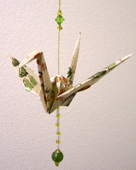 ♥♡♥ Paper Crane Origami Decor, Origami Bird Aesthetic, Paper Crane Aesthetic, Hanging Cranes, Diy Origami Gifts, Paper Crane Decoration, Japanese Origami Aesthetic, Origami Hanging, Hanging Paper Cranes