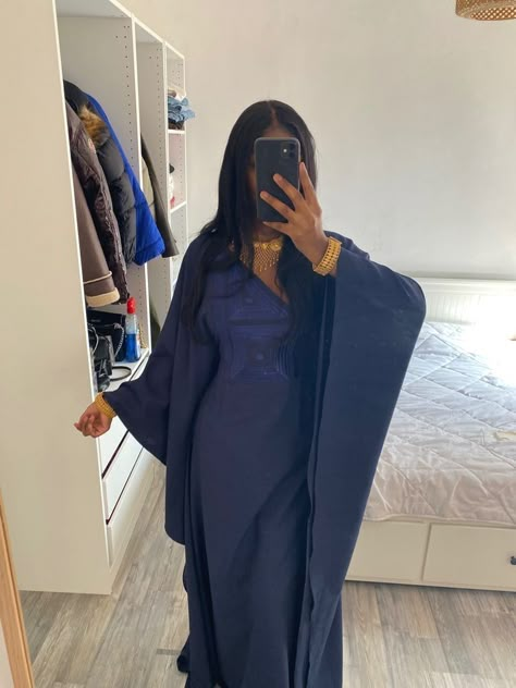 Basin African Dresses, Senegalese Women Dresses, Senegalese Traditional Dress, Traditional Senegalese Clothing, Rich Nigerian Aesthetic, Modest African Fashion, Senegal Traditional Clothing, Ivory Coast Traditional Dress, Bazin Styles 2023