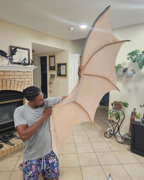 Steven Geary | Man Bat's wings are coming along! Once the body is skinned, I'll mock them up to make sure I'm happy with them. Then, I'll paint details… | Instagram How To Make Bat Wings For A Costume, Bat Wing Costume, How To Make Bat Wings, Bat Wings On Human, Stormfly Costume, Cosplay Wings Tutorial, Diy Bat Wings, Diy Dragon Wings, Bat Wings Diy