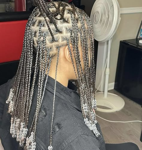 Braids With Natural Hair And Beads, Small Knotless With Beads, Beads On Natural Hair, Knotless Braids With Beads Hairstyles, Short Knotless Braids With Beads, Knotless With Beads, Short Knotless Braids, Braids With Beads Hairstyles, Short Knotless