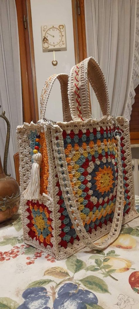 Crochet Summer Projects, Kat Haken, Mode Crochet, Pola Sulam, Crochet Handbags Patterns, Handbag Pattern, Crochet Fashion Patterns, Fun Crochet Projects, Crochet Tote