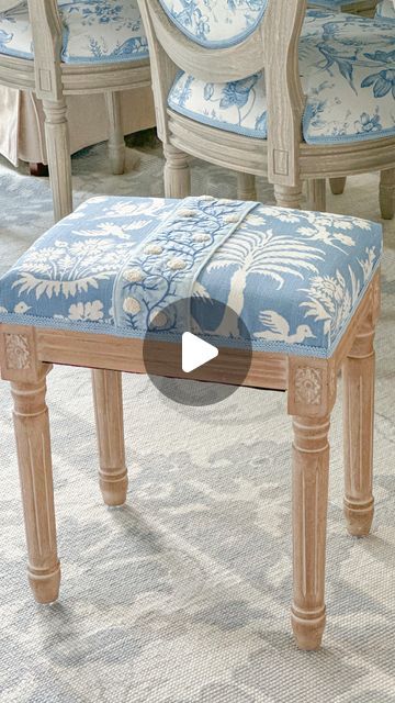 Gossip Bench, Diy Furniture Upholstery, Ivory Curtains, Upholstery Diy, Sewing Scissors, Vanity Stool, Refurbished Furniture, Upholstered Bench, Furniture Upholstery