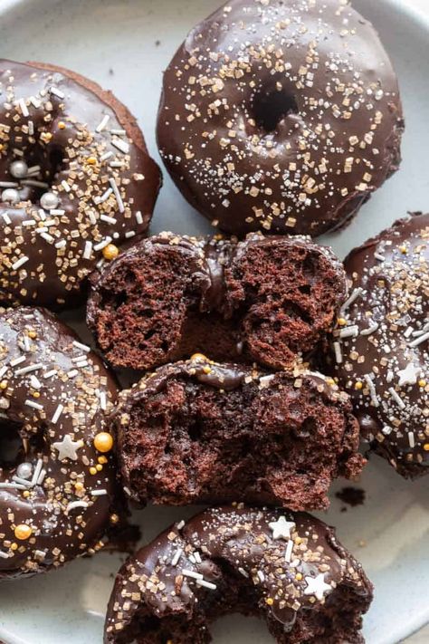 High Protein Donuts, Dairy Free Chocolate Frosting, Protein Donuts Recipe, Protein Donuts, Protein Baking, Healthy Protein Snacks, Under 100 Calories, Protein Treats, Protein Desserts