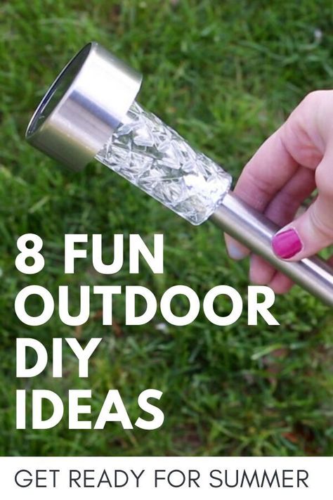 Easy Outdoor Diy, Hanging Patio Lights, Concrete Patio Makeover, Solar Light Crafts, Solar Lights Diy, Hanging Solar Lights, Diy Outdoor Lighting, Patio Projects, Backyard Lighting