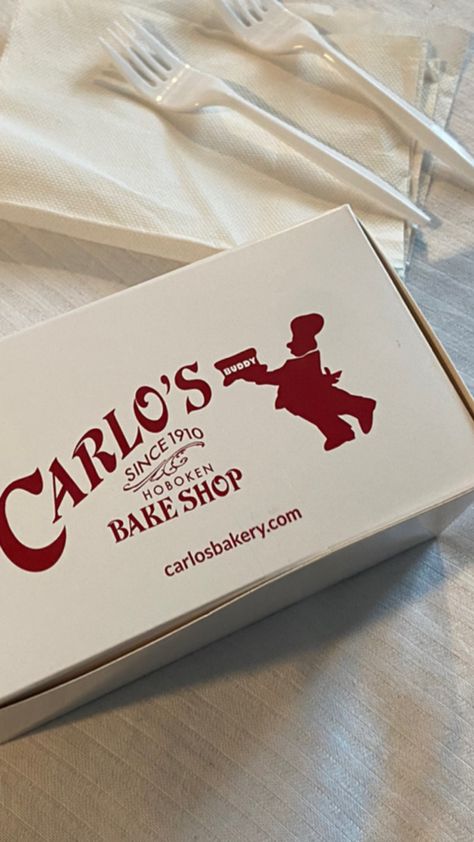 Carlos Bakery, Famous Desserts, Bday Wish List, Cookies Ideas, Bakery Business, Black 13, Bake Shop, My Lifestyle, Pisco