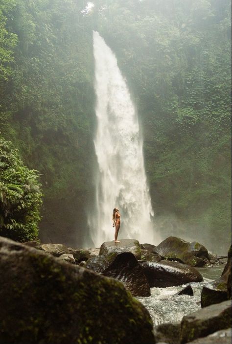 Waterfall, Bali, photography, travel, Bali travel, traveler, things to do in Bali, Indonesia, destination Bali Baby, Waterfall Pictures, Waterfall Photo, Bali Vacation, Adventure Aesthetic, Foto Tips, Bali Travel, Summer Dream, Summer Pictures