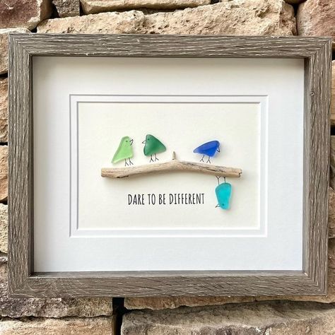 Sea Glass Birds, Sea Glass Artwork, Sea Glass Gifts, Sea Glass Art Diy, Sea Glass Mosaic, Beach Inspired Decor, Seaglass Art, Beach Glass Crafts, Glass Art Pictures