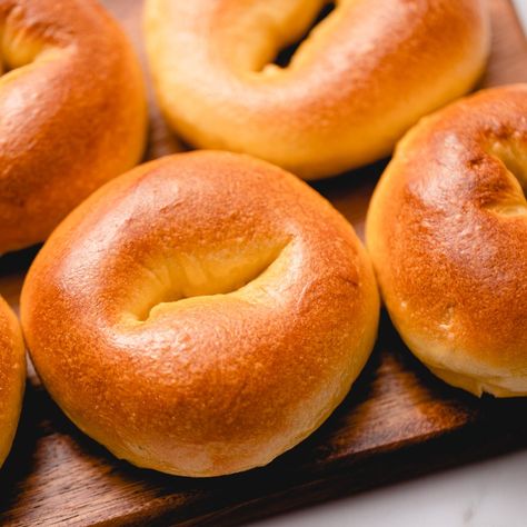 Egg Bagels Egg Bagel Recipe, Egg Bagels, Bagel Recipes, Egg Bagel, Bagel Bread, Japanese Milk Bread, Plain Bagel, Best Bagels, Homemade Bagels