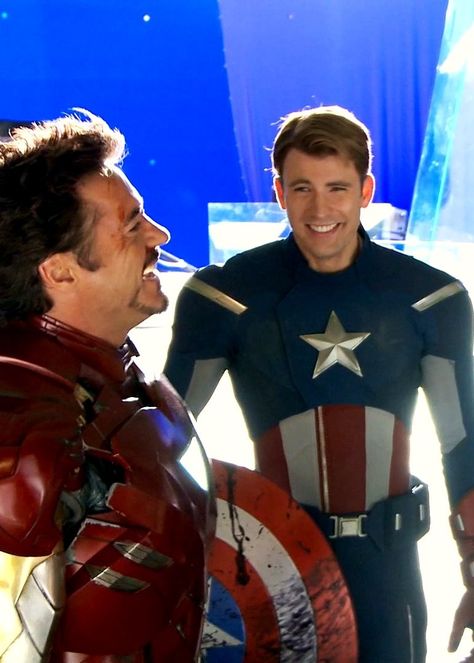 Captain America And Iron Man, Marvel Bts, Marvel Man, Toni Stark, Mcu Cast, Avengers Cast, Marvel Men, Jonathan Rhys Meyers, Shia Labeouf