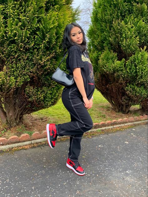 Red Jordan Shoes Outfit, Red J1 Outfit Women, Red 1s Outfit, Bred 1s Outfit Women, Red And Black Air Jordan 1 Outfit, Outfits With Red Jordans 1s, Outfits With Red And Black Jordans 1s, Patent Bred 1s Outfit Girl, Shatter Backboard 1s Outfit