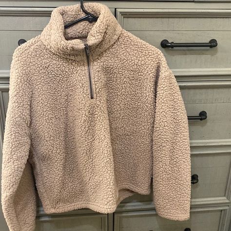 Thread+supply (teddy bear) hoodie Teddy Sweater Outfit, Teddy Bear Sweater Outfit, Cute Gym Fits, Teddy Bear Hoodie, Teddy Sweater, Teddy Bear Sweater, Teddy Hoodie, Teddy Bear Jacket, Fur Sweater