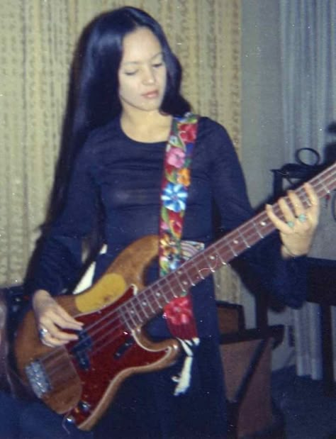 June Millington, Lady Dynamite, Bass Player Aesthetic, Peaches Singer, Bass Aesthetic, Rock Women, Women In Rock, Record Deal, Women Of Rock