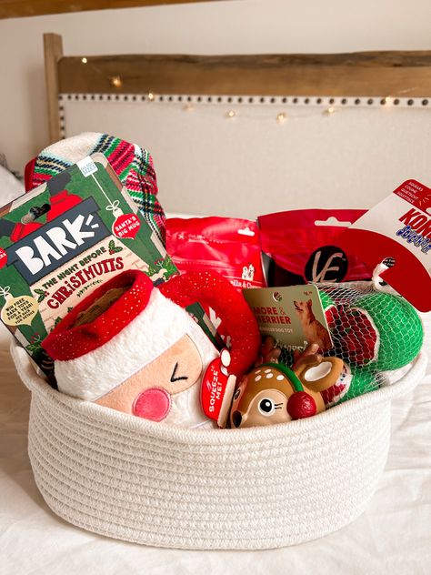 Dog Gift Basket, Dog Christmas Presents, Puppy Christmas Gift, Dog Gift Box, Basket Christmas, Holiday Baskets, Birthday Basket, Christmas Basket, Christmas Gifts For Pets