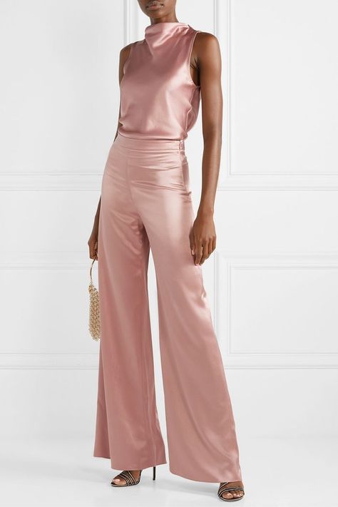 The Dos and Don'ts of Cocktail Attire for Women | Who What Wear Women Cocktail Attire, Wide Leg Pants For Work, Business Cocktail Attire, Silk Satin Outfit, Satin Pants Outfit, Pink Wide Leg Pants, Cocktail Wedding Attire, Cocktail Suit, Cocktail Attire For Women